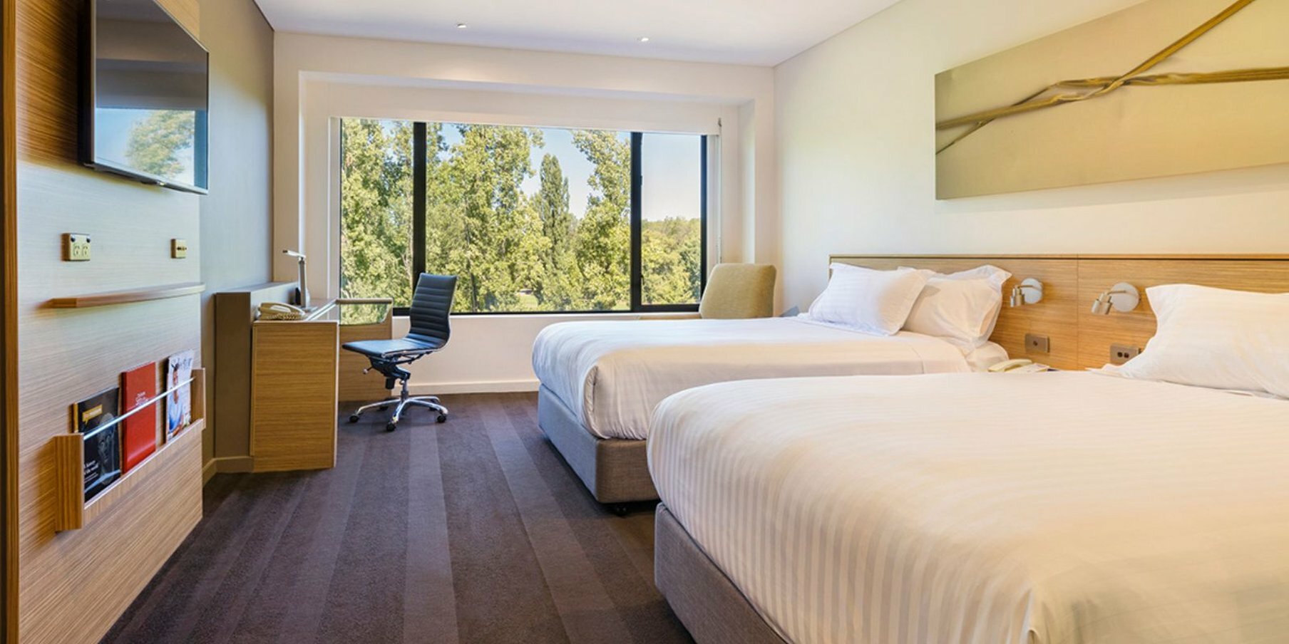 Фото Crowne Plaza Canberra