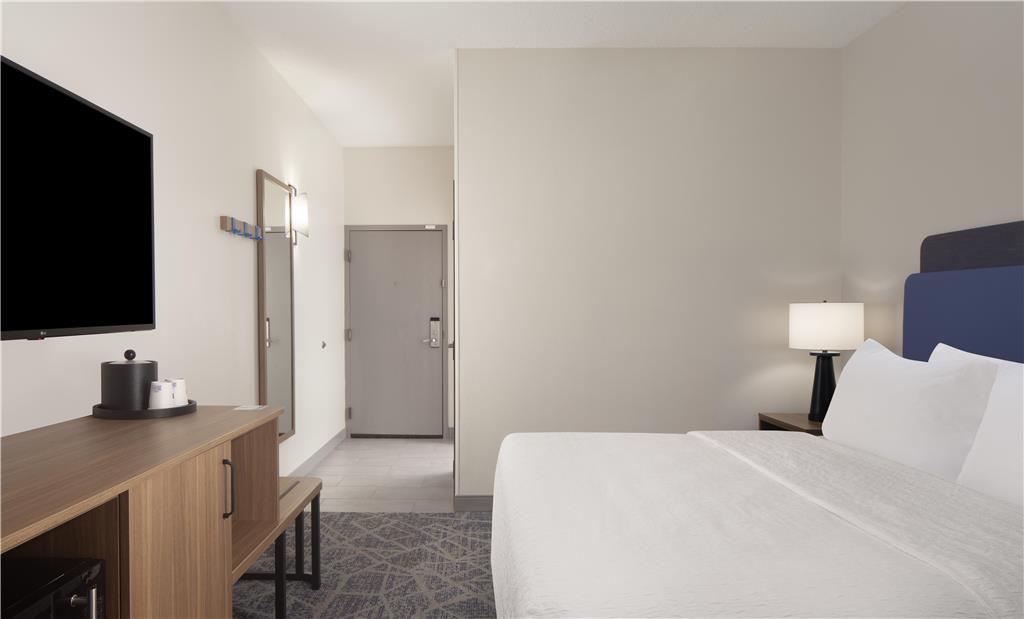 Фото Hampton Inn & Suites Tampa-North