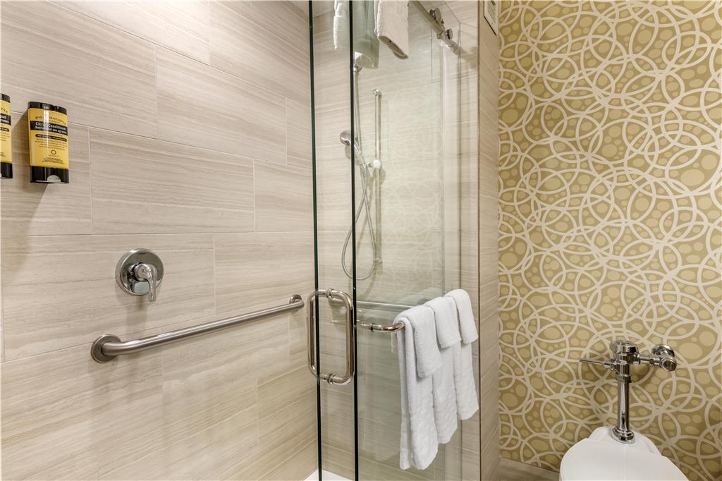 Фото Best Western Plus The Normandy Inn & Suites