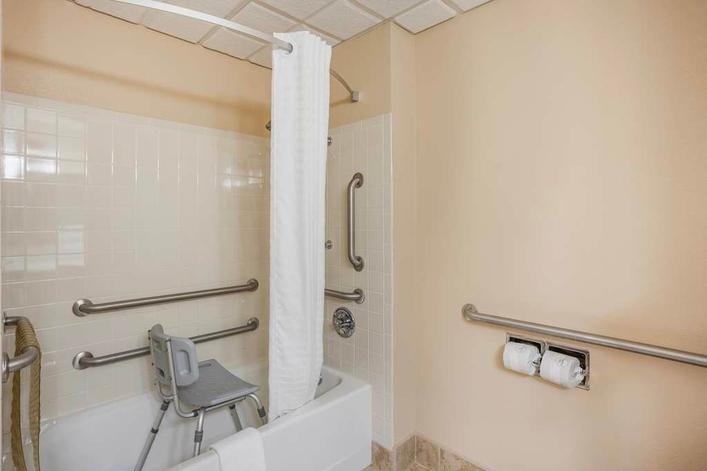 Фото Best Western Inn At Blakeslee-pocono