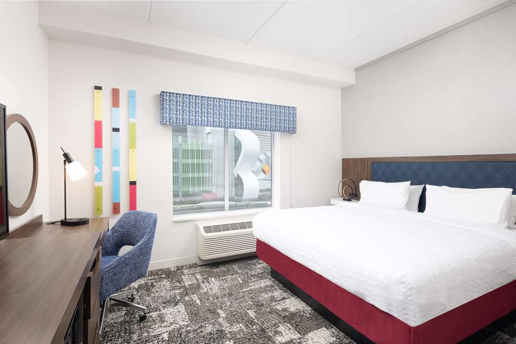 Фото Hampton Inn & Suites Rochester Downtown