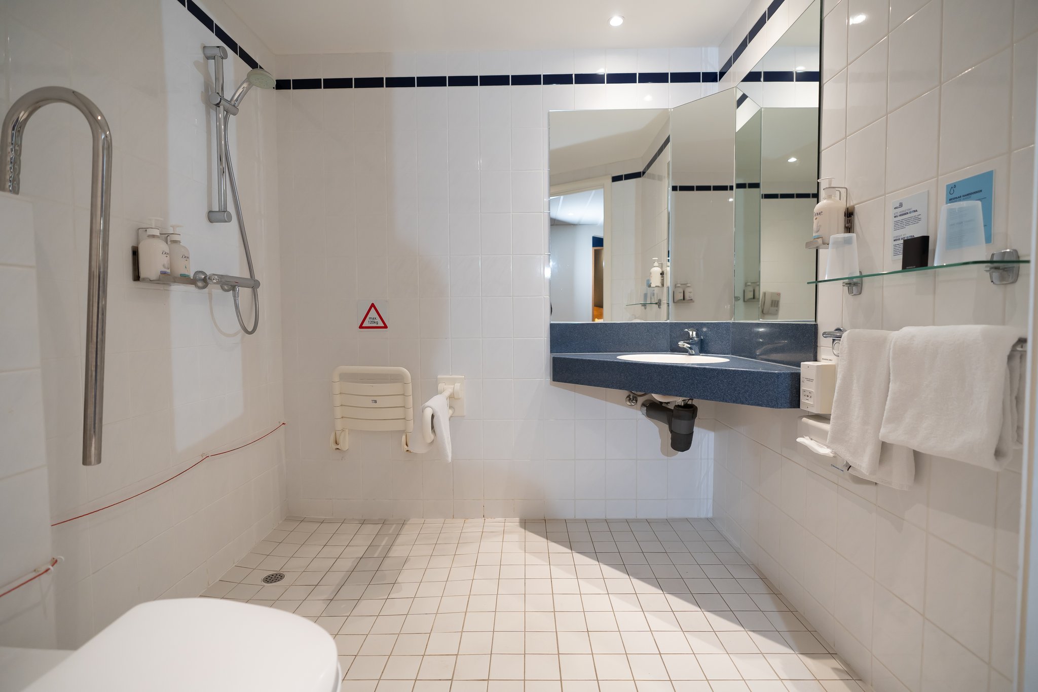 Фото 123800312978