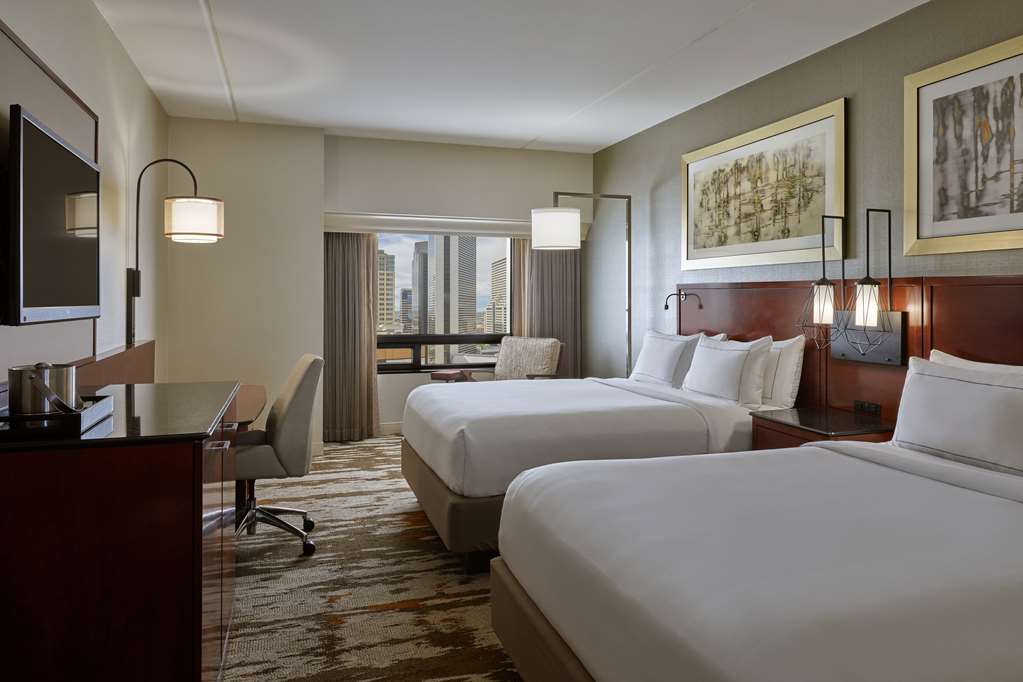 Фото Hilton Denver City Center
