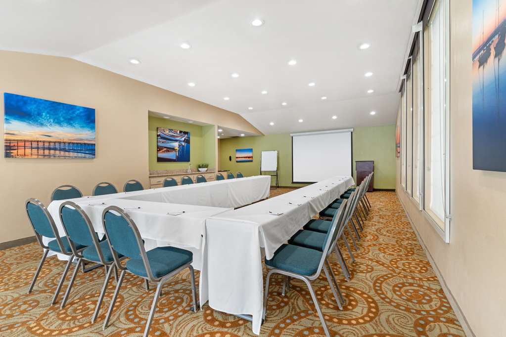 Фото Best Western Plus Heritage Inn