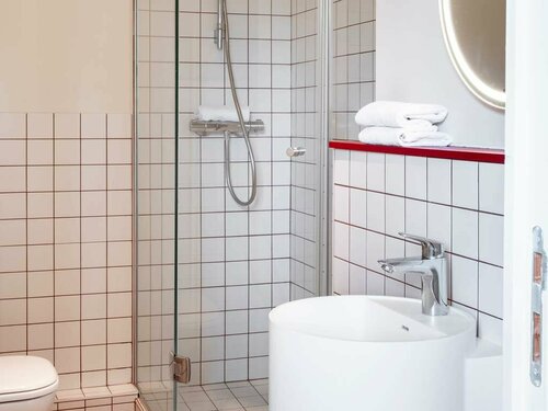 Гостиница Hotel Ibis Styles Rouen Centre Cathedrale в Ле-Андели