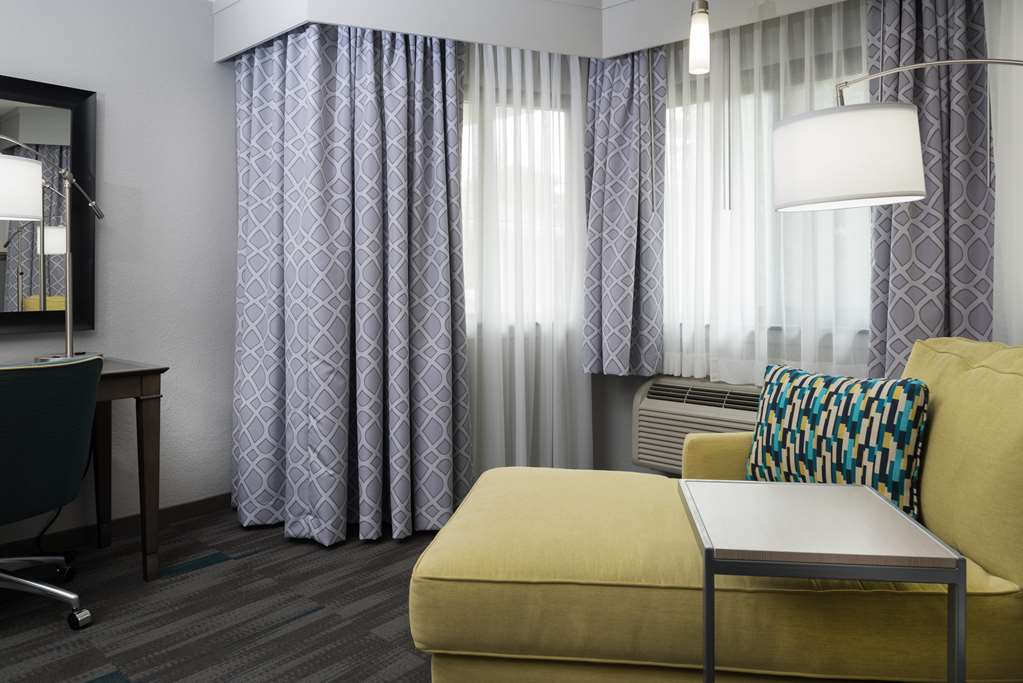 Фото Hampton Inn Monterey