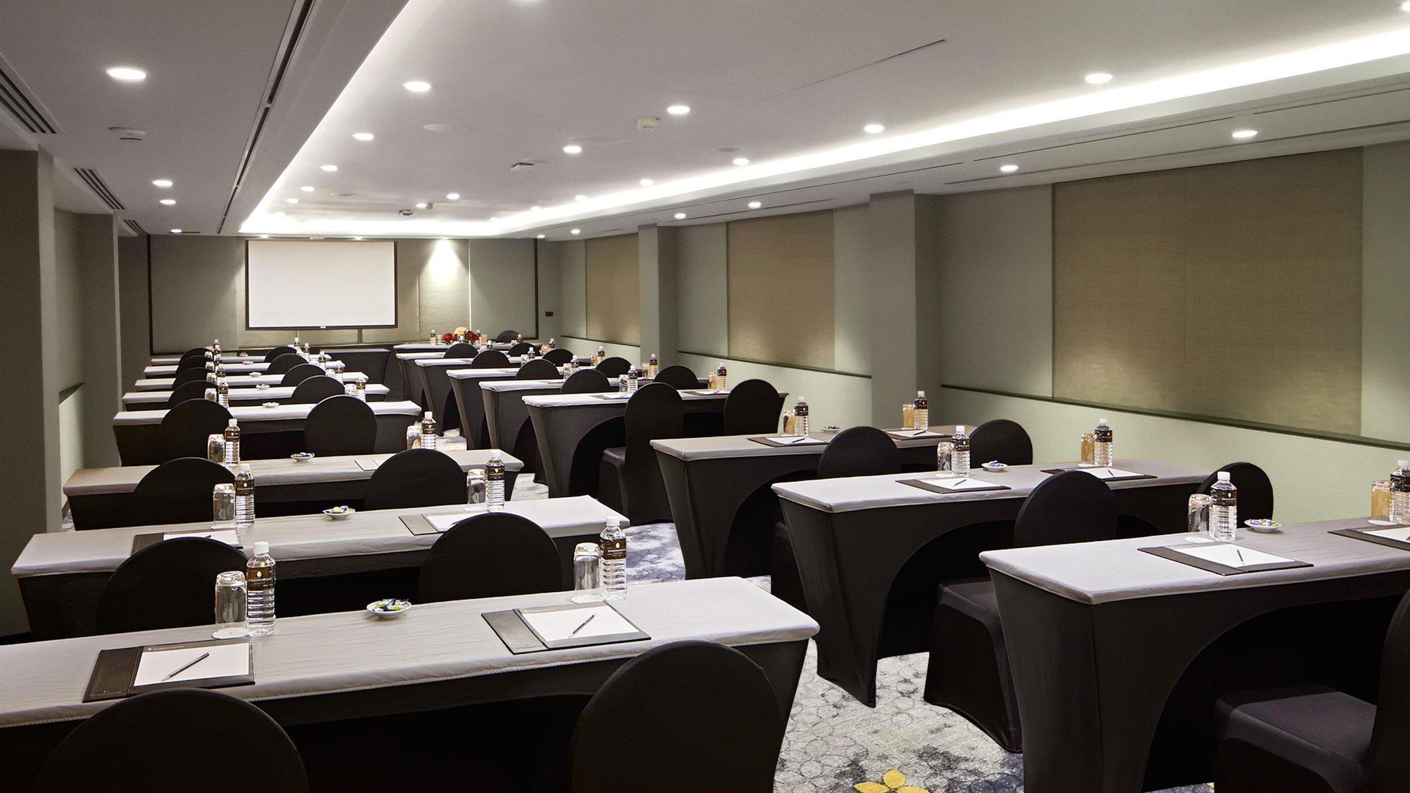 Фото Holiday Inn Bangkok, an Ihg Hotel