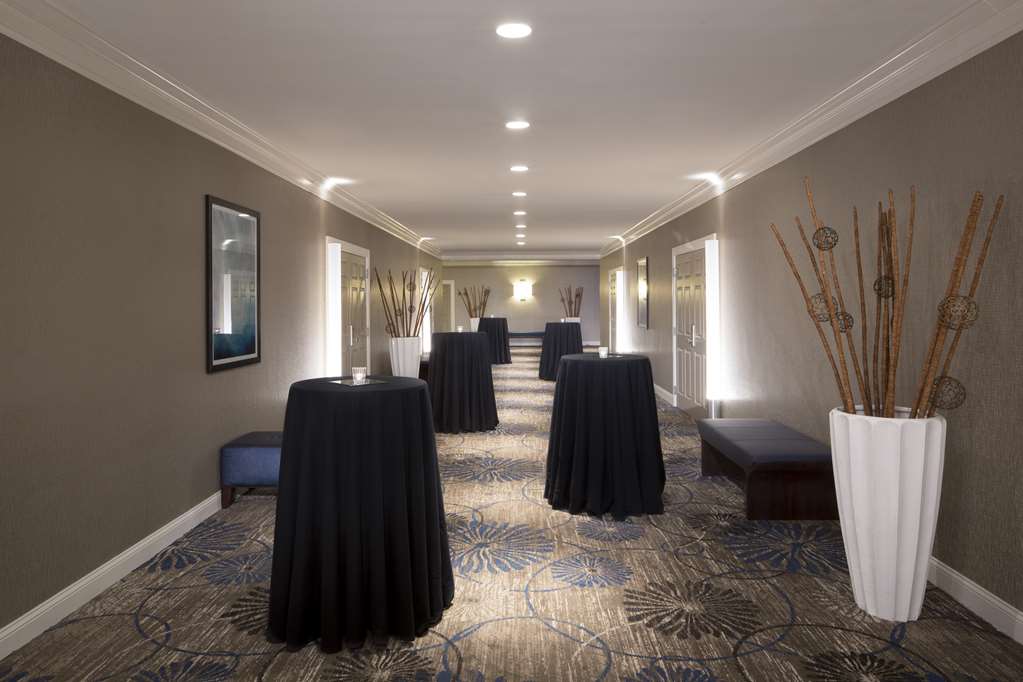 Фото DoubleTree by Hilton Hotel Jacksonville Riverfront