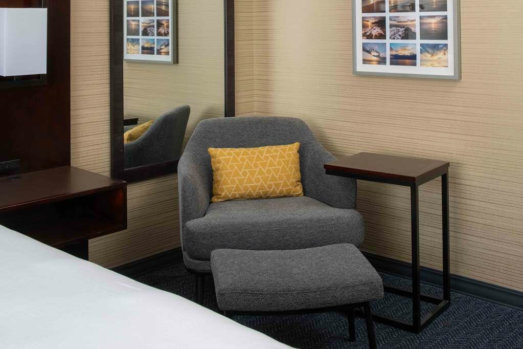 Фото Doubletree Hotel San Francisco Airport