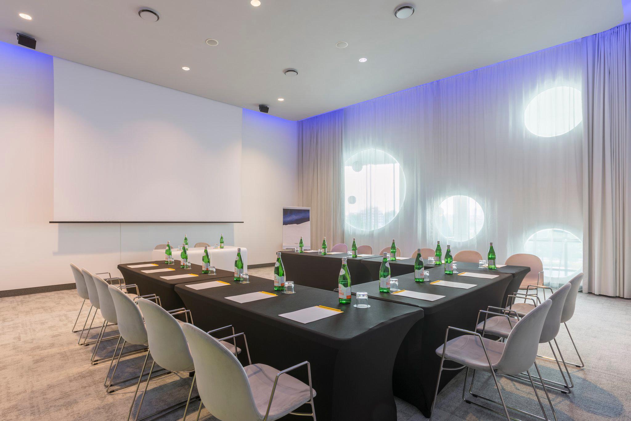Фото Voco Milan - Fiere, an Ihg Hotel
