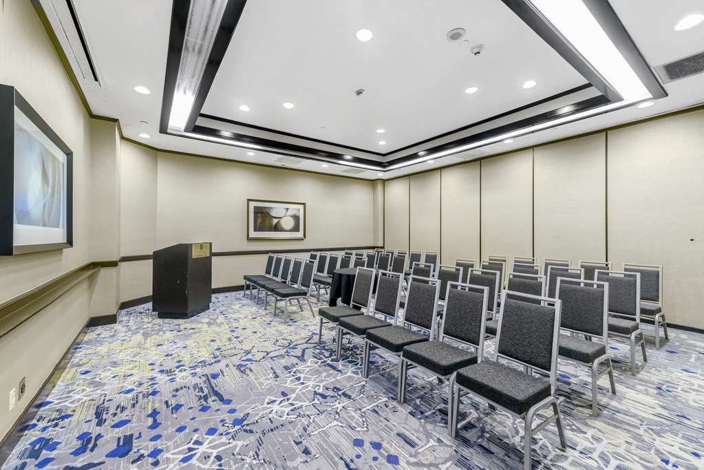 Фото Embassy Suites by Hilton Anaheim Orange