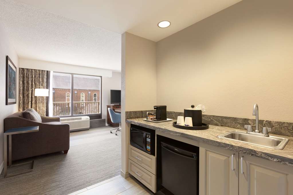 Фото Hampton Inn & Suites Nashville Downtown