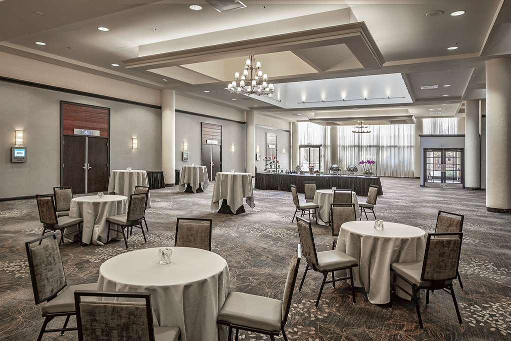 Фото Hilton Sacramento Arden West