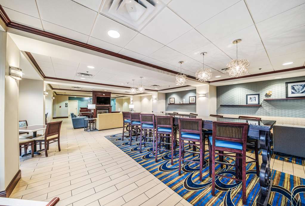 Фото Hampton Inn Greenfield