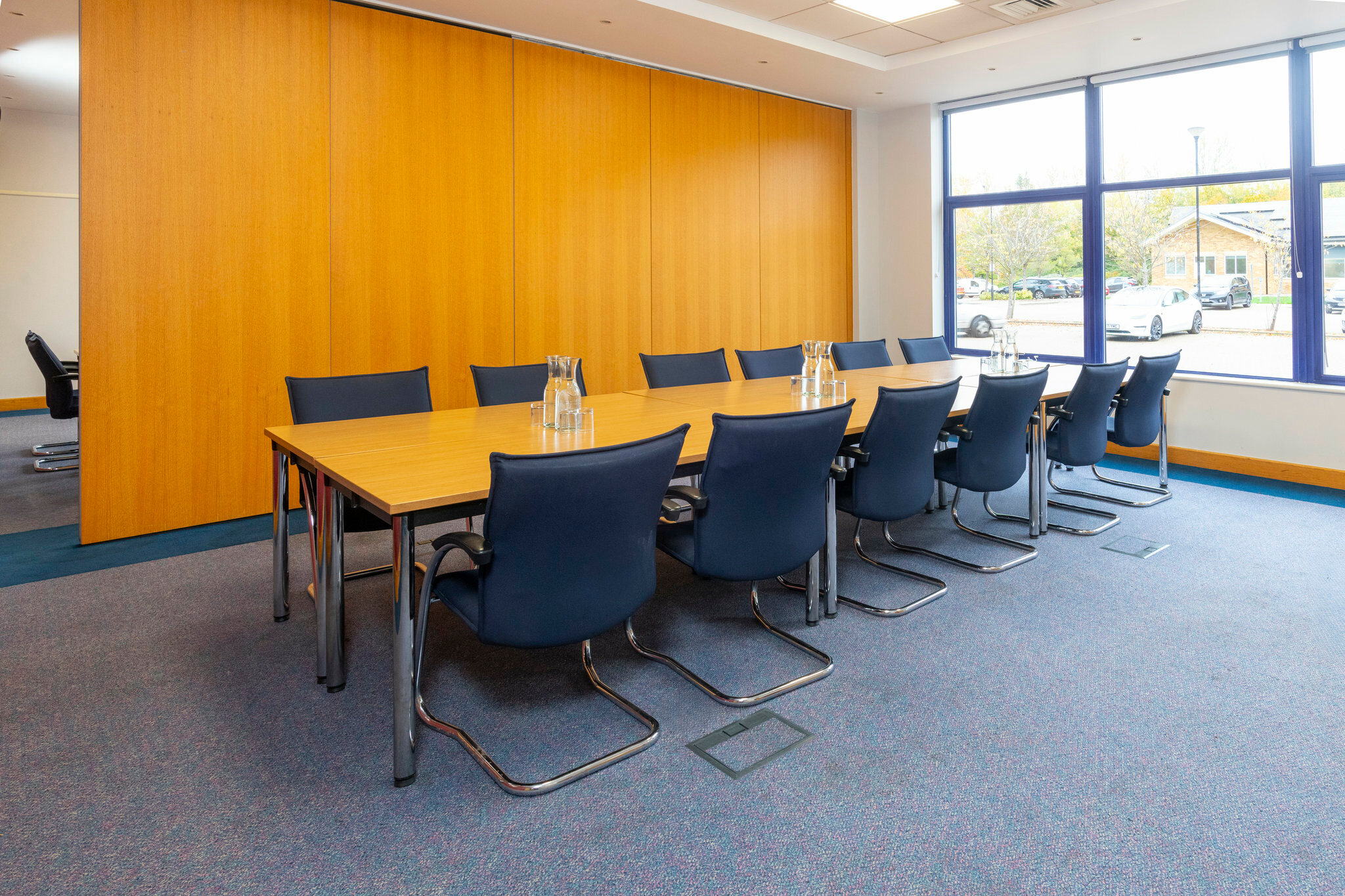 Фото Holiday Inn Express Milton Keynes, an Ihg Hotel