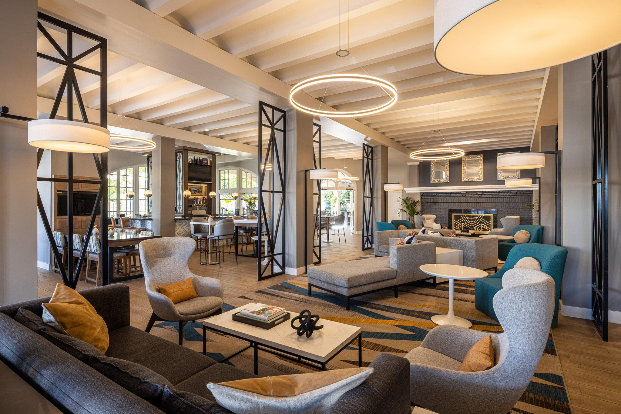 Фото Crowne Plaza Phoenix - Chandler Golf Resort, an Ihg Hotel