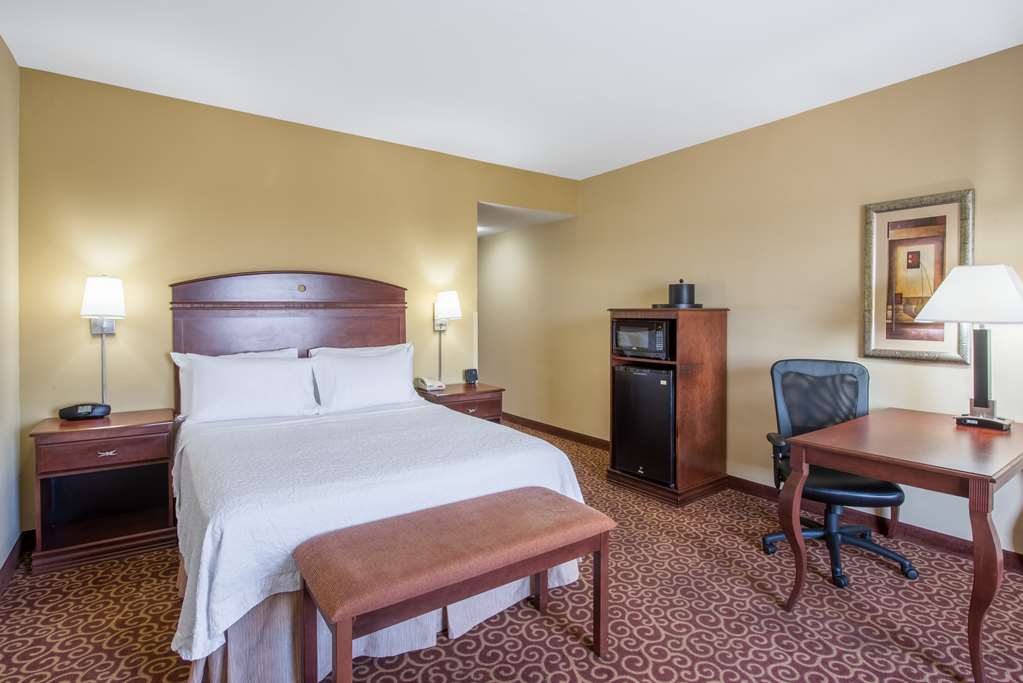 Фото Hampton Inn & Suites Oklahoma City - South
