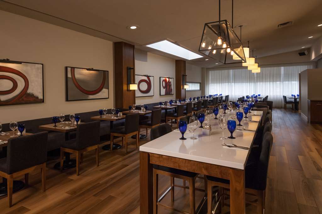 Фото DoubleTree by Hilton Hotel London Ontario