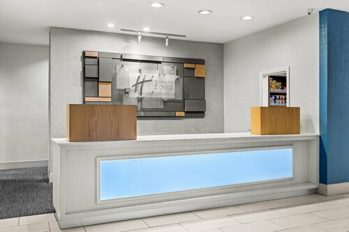 Гостиница Holiday Inn Express & Suites Savannah - Midtown в Саванне