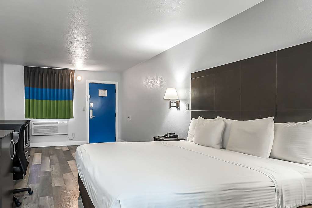 Фото SureStay Hotel by Best Western Oklahoma City West