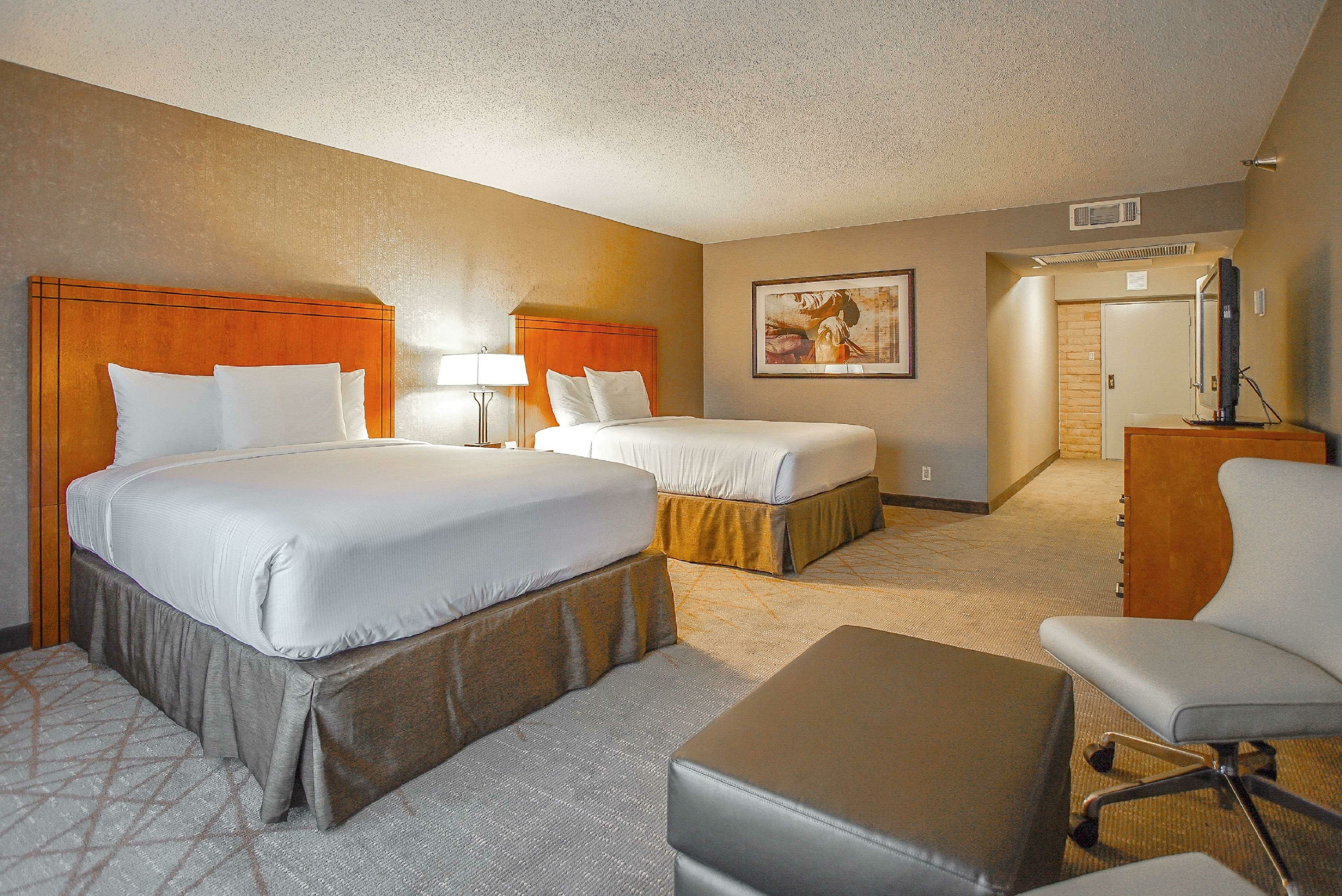 Фото Embassy Suites by Hilton San Antonio Nw I-10