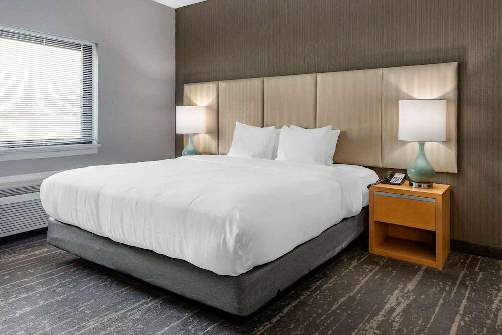 Фото Somerset Lofts, Ascend Hotel Collection