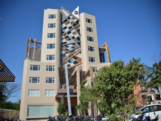 Фото отеля 1