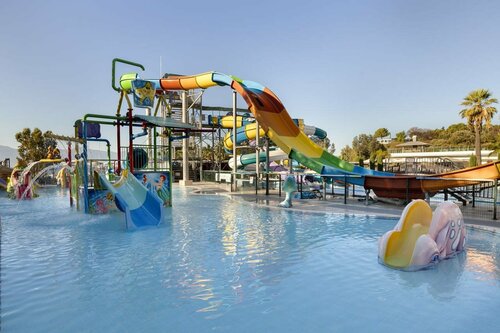 Гостиница Liberty Kusadasi в Кушадасы