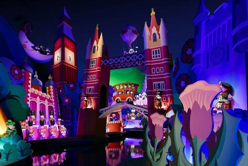 Гостиница Disneyland Hotel в Мо