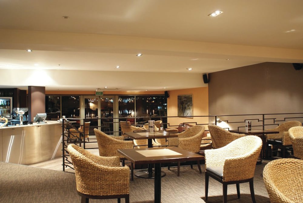 Фото Waipuna Hotel & Conference Centre