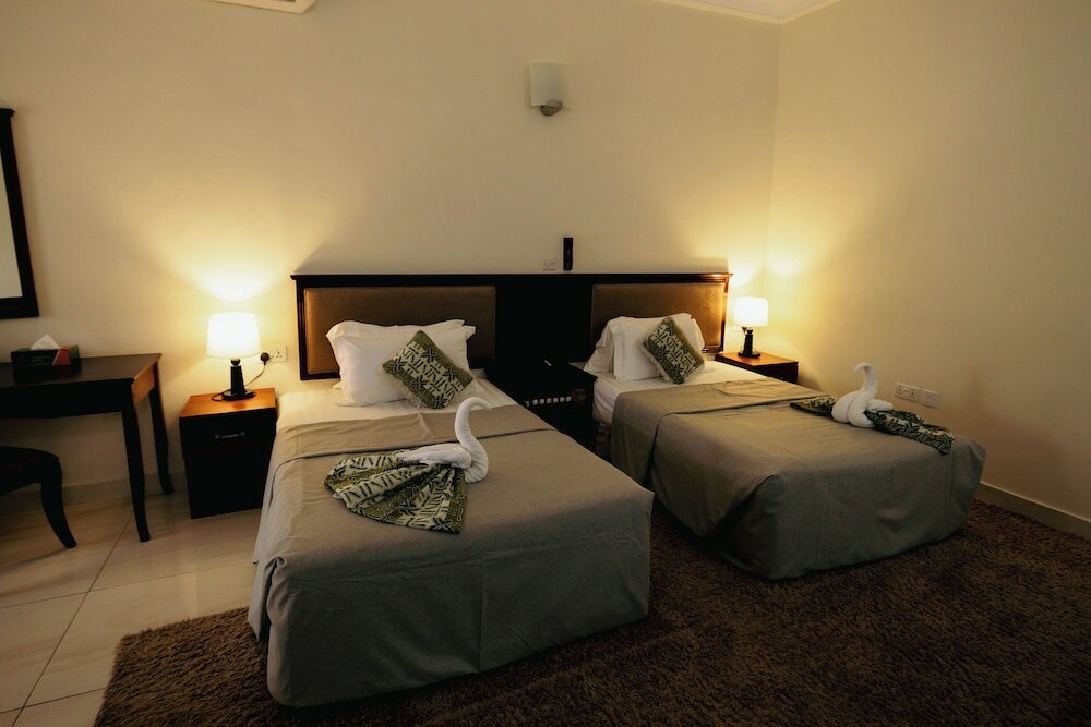 Фото Sunlodge Hotel