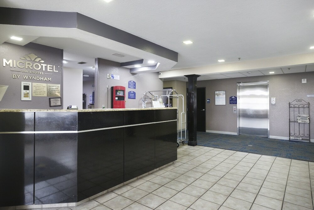 Фото Microtel Inn & Suites by Wyndham Meridian