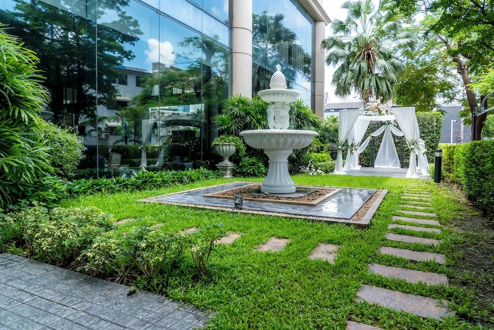 Фото Century Park Hotel