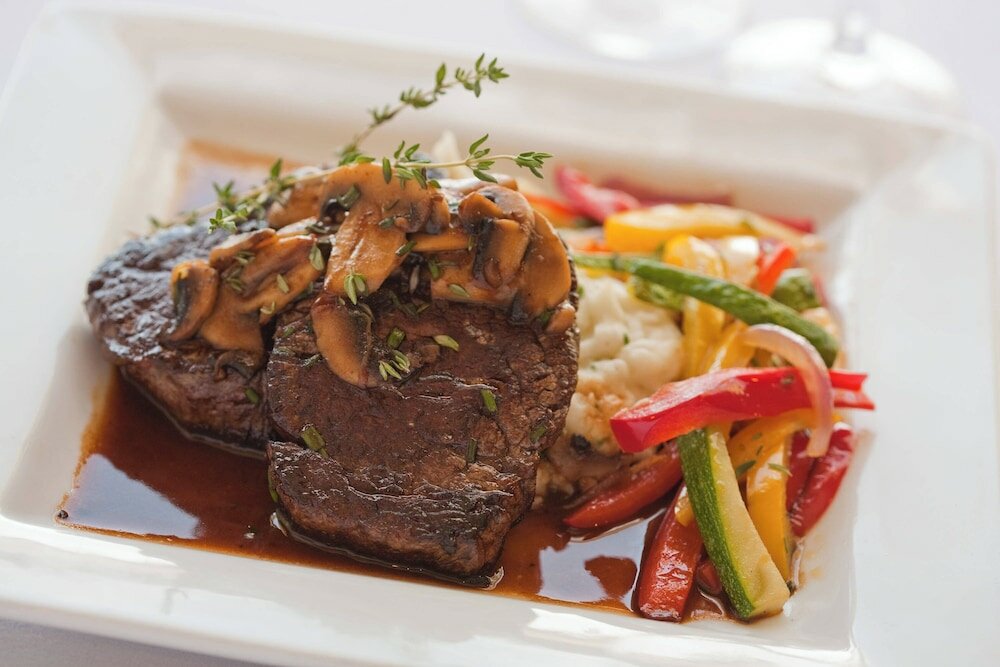 Фото Sheraton Portsmouth Harborside Hotel