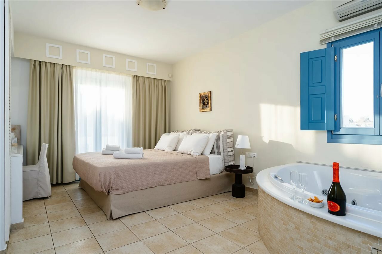 Фото Mitos Suites