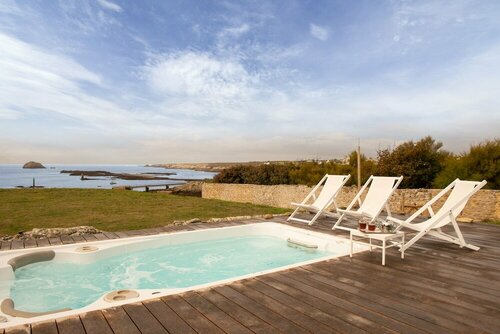 Гостиница Hôtel Sport & Spa, Ile d'Ouessant, The Originals Collection в Бресте