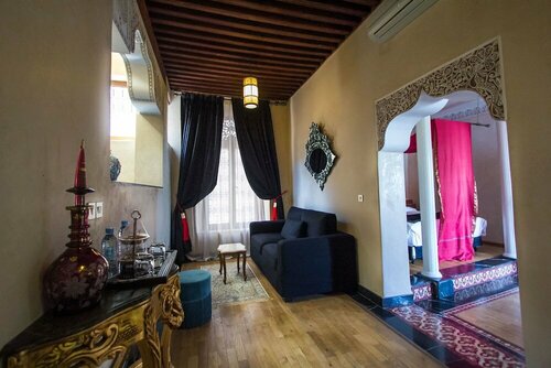 Riad Mayfez Suites & SPA