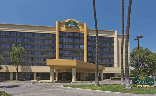 Гостиница La Quinta Inn & Suites by Wyndham Buena Park в Буэна-Парк