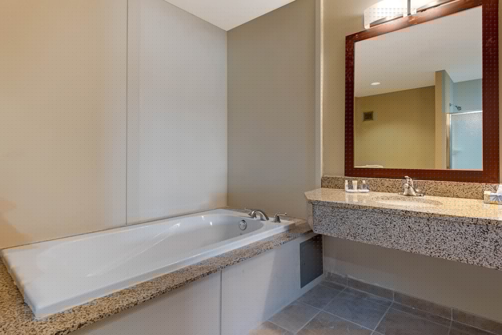 Фото Comfort Inn & Suites