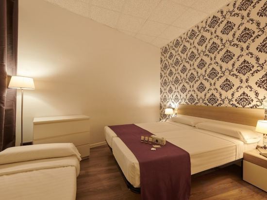 Фото Hostal Mayerling Centro