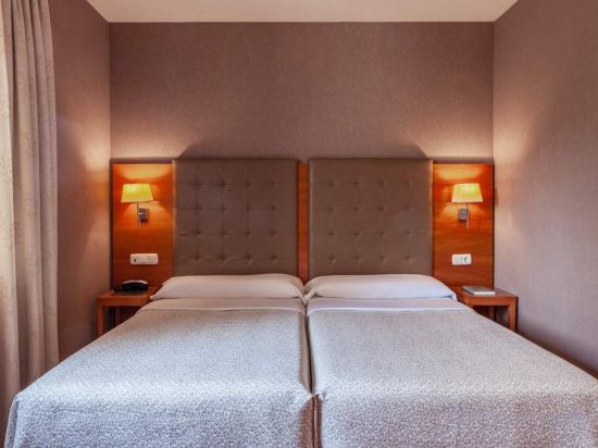 Фото Macià Monasterio de los Basilios Hotel