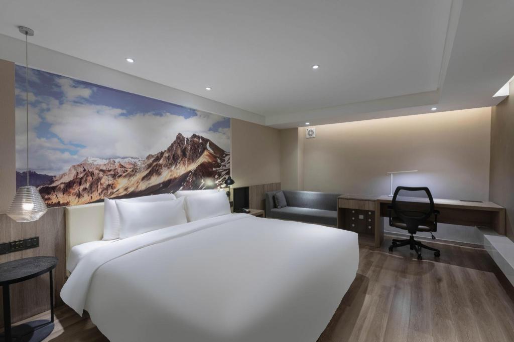 Фото Atour Hotel Urumqi People's Cinema