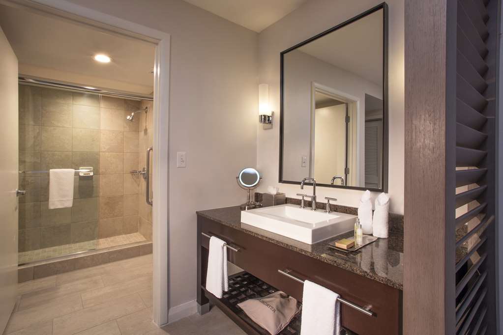 Фото DoubleTree Resort by Hilton Hollywood Beach