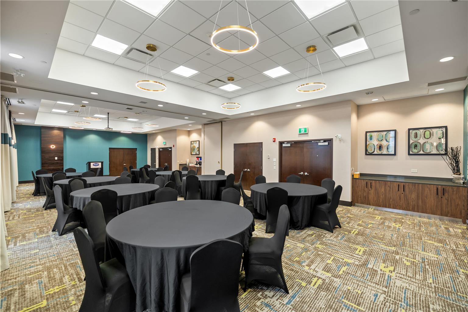 Фото Hampton Inn by Hilton Winnipeg Airport/Polo Park