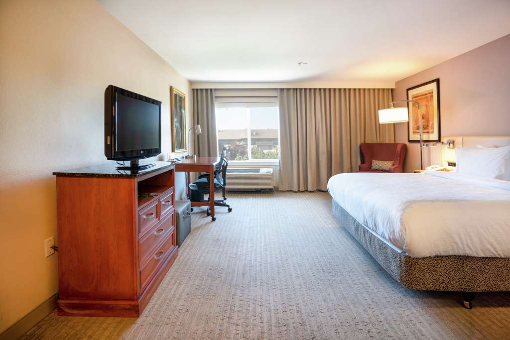 Фото Hilton Garden Inn Seattle/Renton