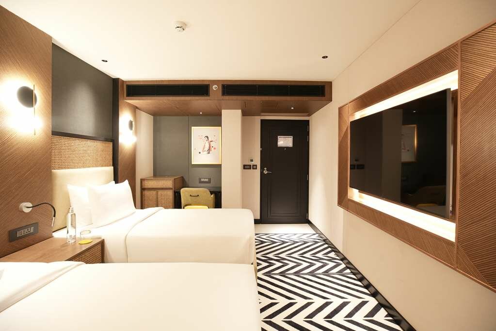 Фото Parallel Hotel