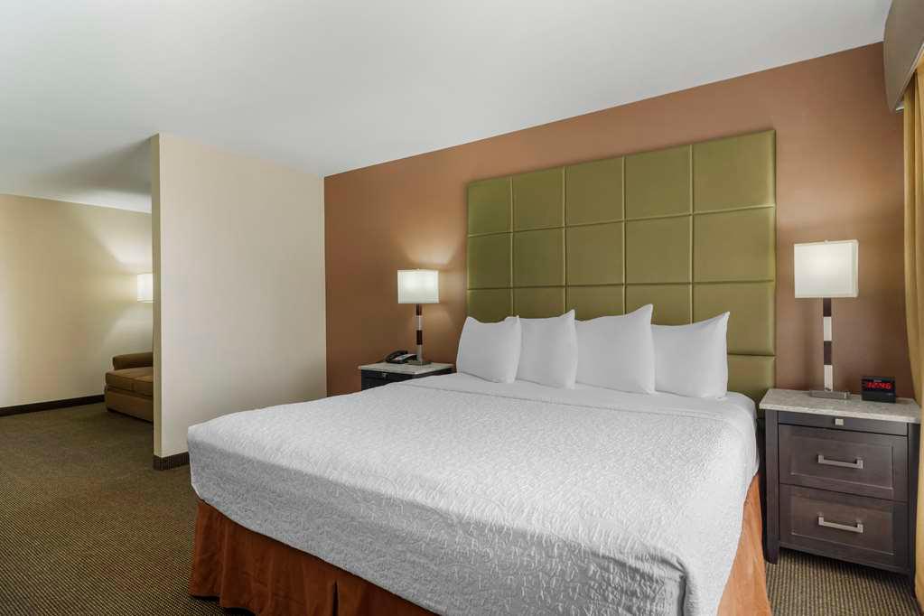 Фото Best Western Plus Country Inn & Suites