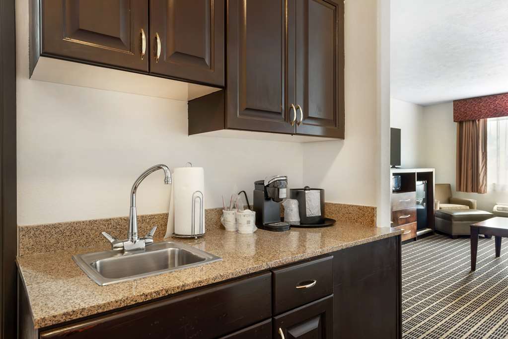 Фото Best Western Plus Eagleridge Inn & Suites