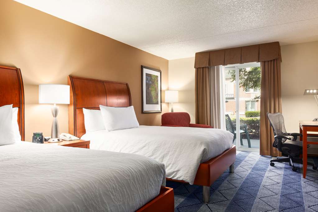 Фото Hilton Garden Inn Lancaster