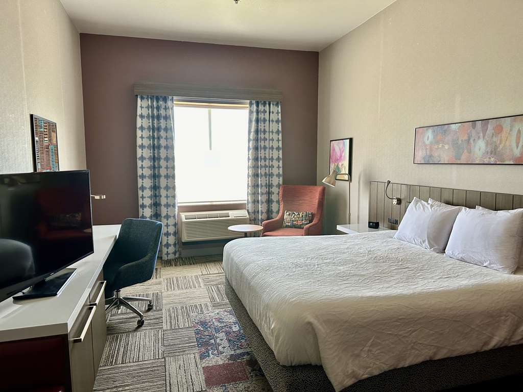 Фото Hilton Garden Inn Oconomowoc